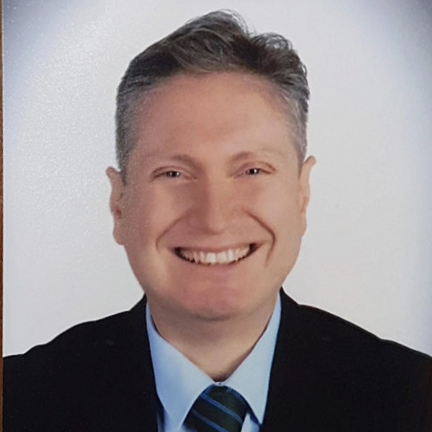 Prof. Dr. Kazım Emre Karaşahin